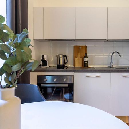 Amazing Studio In The City Center + Wifi Trieste Exterior foto